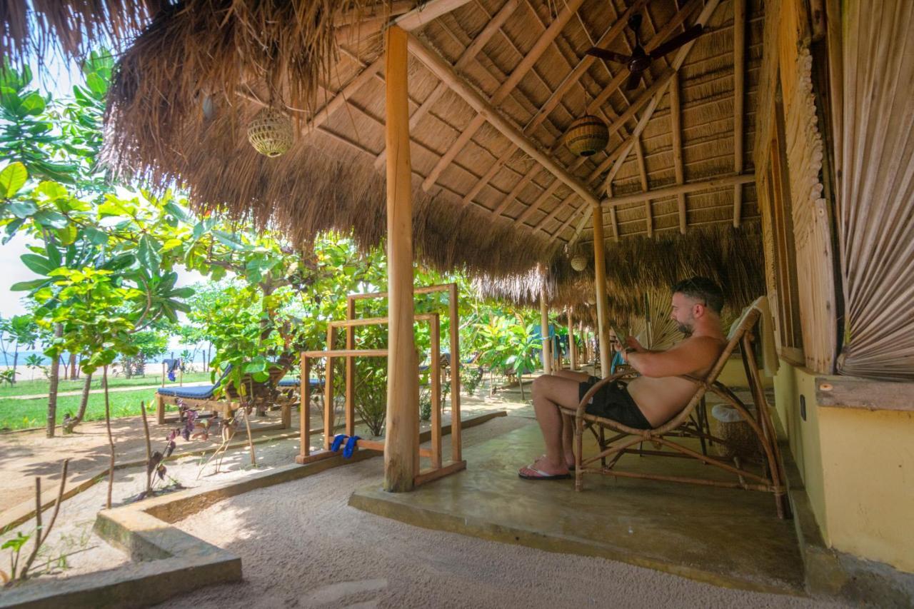 Blue Waters Hotel Arugam Bay Bagian luar foto