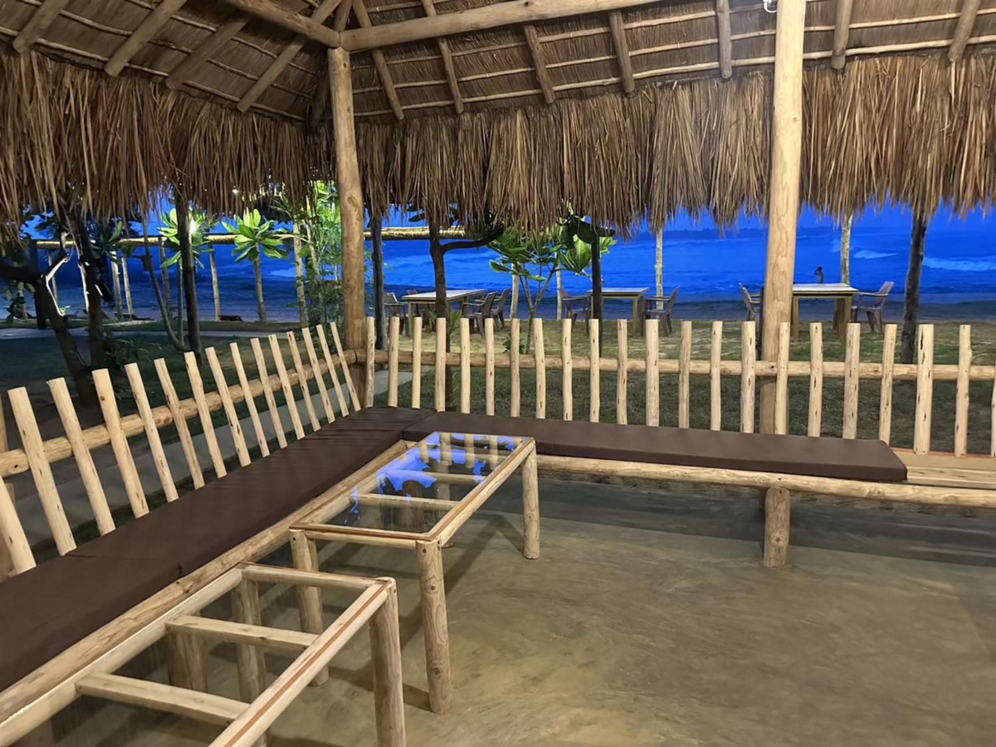 Blue Waters Hotel Arugam Bay Bagian luar foto
