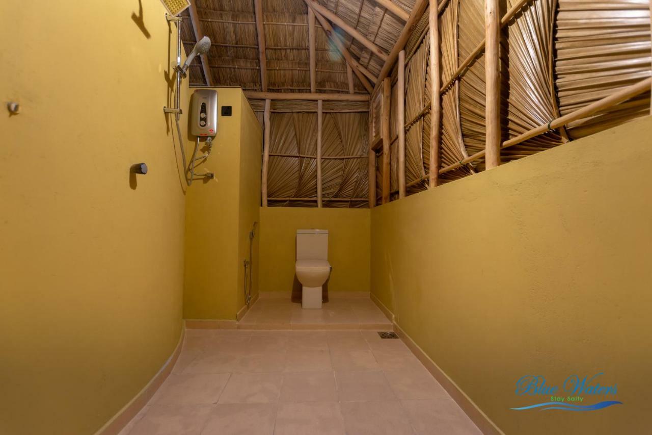 Blue Waters Hotel Arugam Bay Bagian luar foto