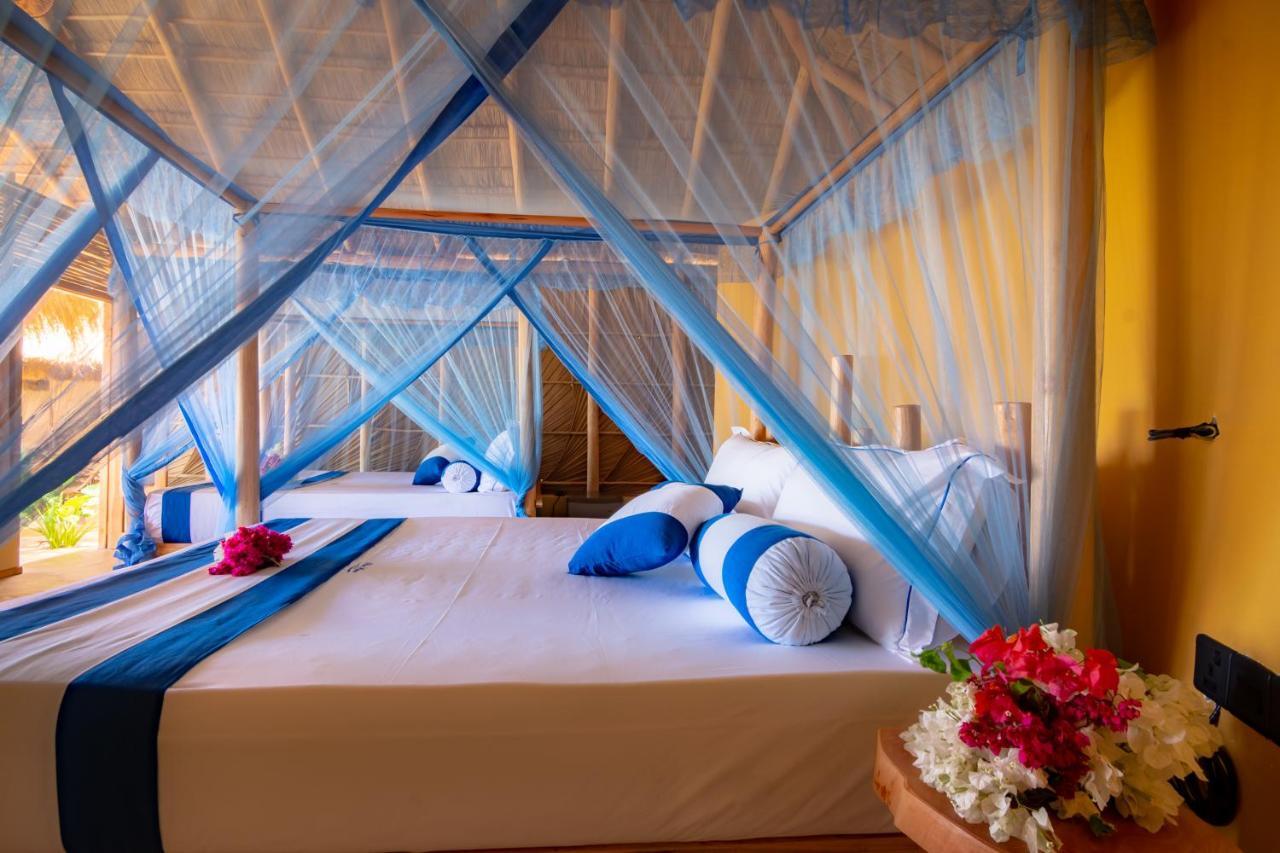 Blue Waters Hotel Arugam Bay Bagian luar foto
